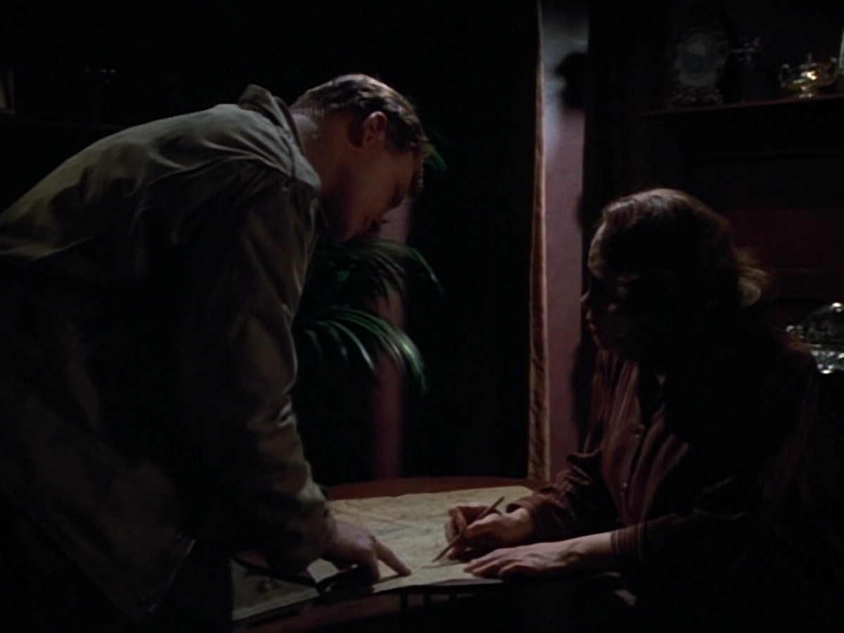 extant_StarTrekVOY_4x19-TheKillingGamePart2_00648.jpg