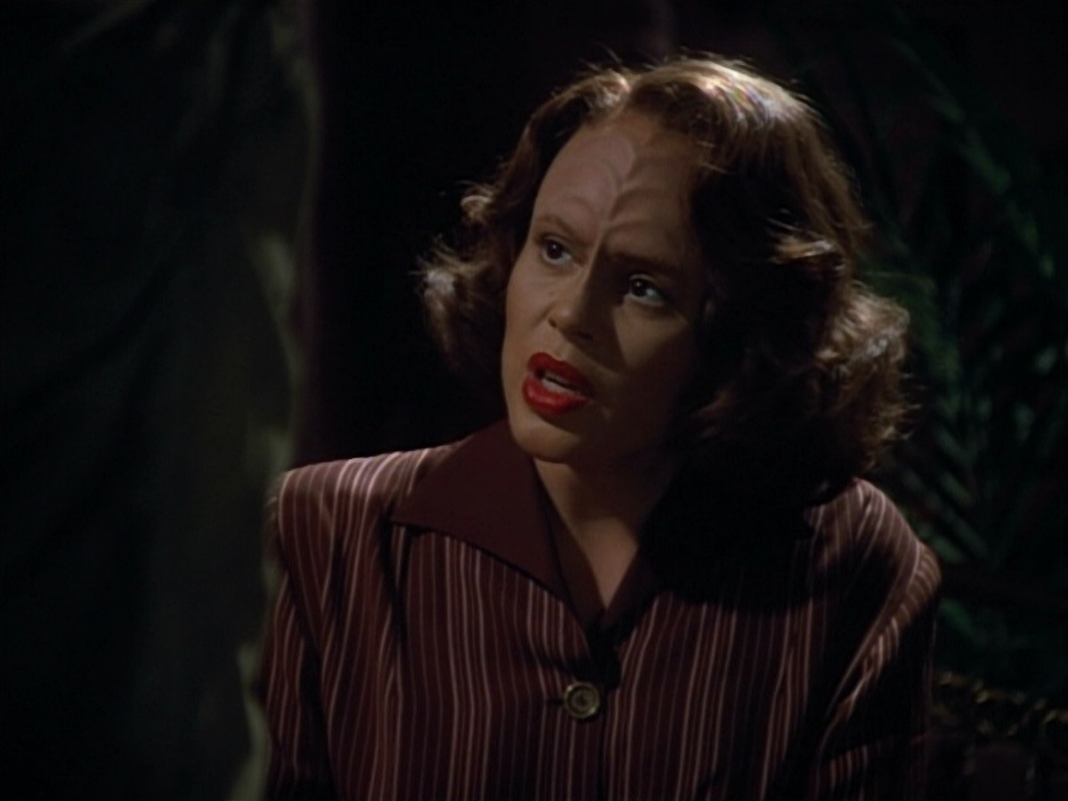 extant_StarTrekVOY_4x19-TheKillingGamePart2_00666.jpg