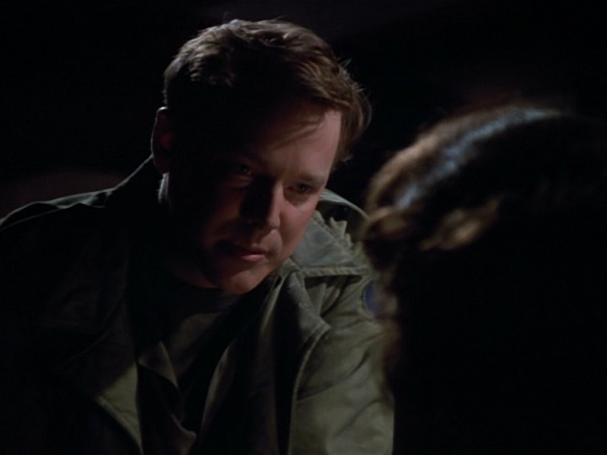 extant_StarTrekVOY_4x19-TheKillingGamePart2_00683.jpg