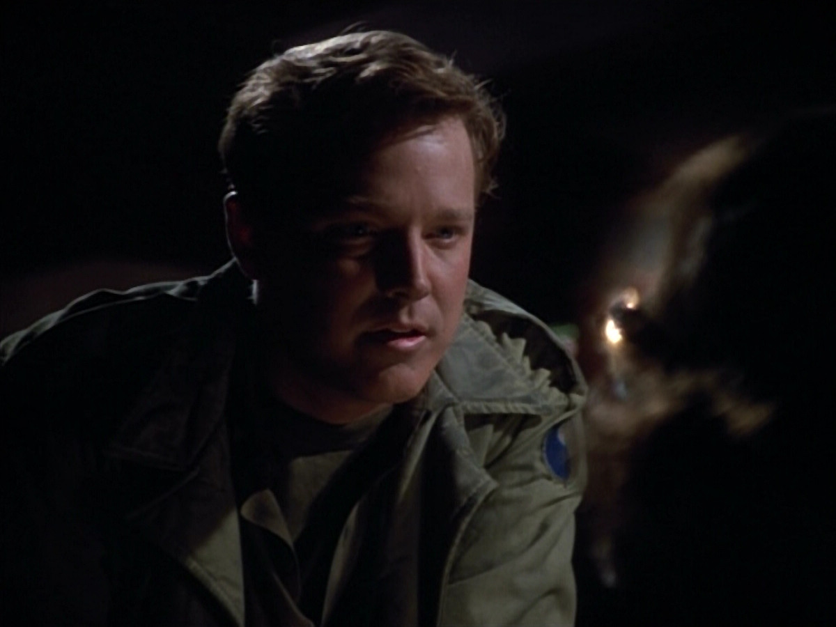 extant_StarTrekVOY_4x19-TheKillingGamePart2_00701.jpg