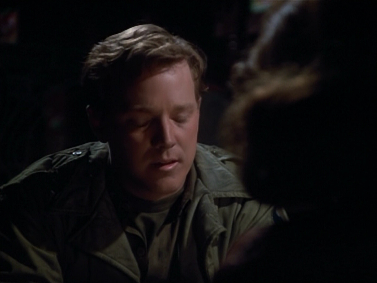 extant_StarTrekVOY_4x19-TheKillingGamePart2_00754.jpg