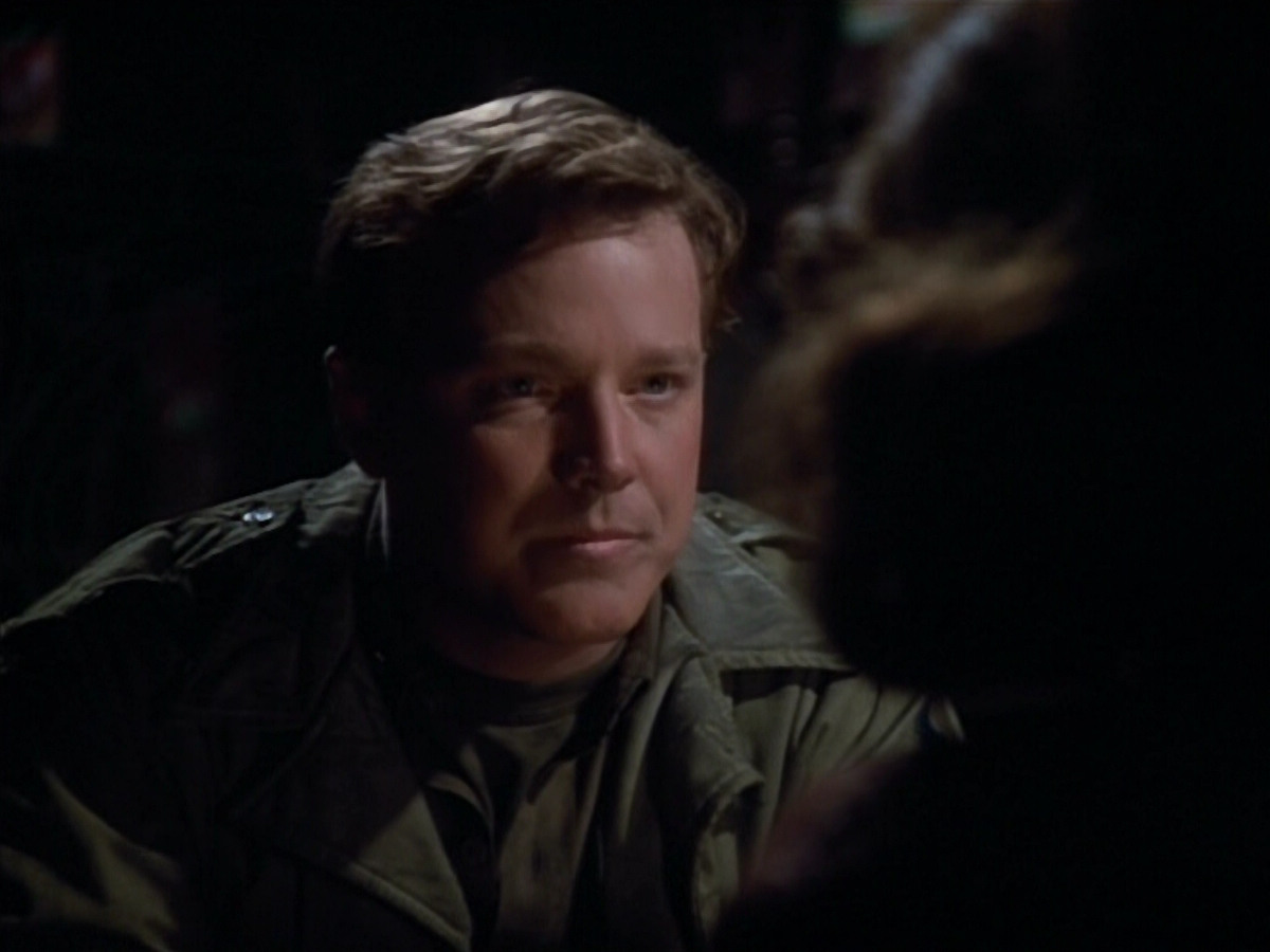extant_StarTrekVOY_4x19-TheKillingGamePart2_00756.jpg