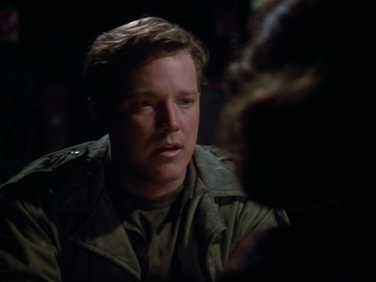 extant_StarTrekVOY_4x19-TheKillingGamePart2_00778.jpg
