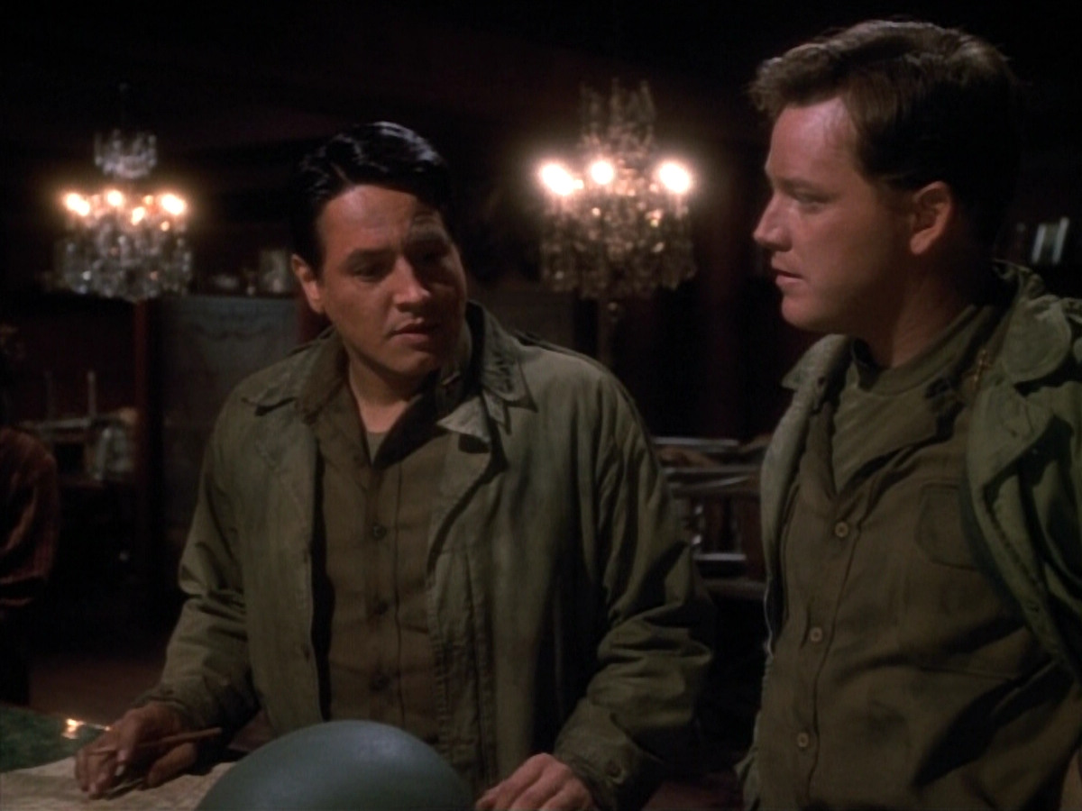 extant_StarTrekVOY_4x19-TheKillingGamePart2_00892.jpg