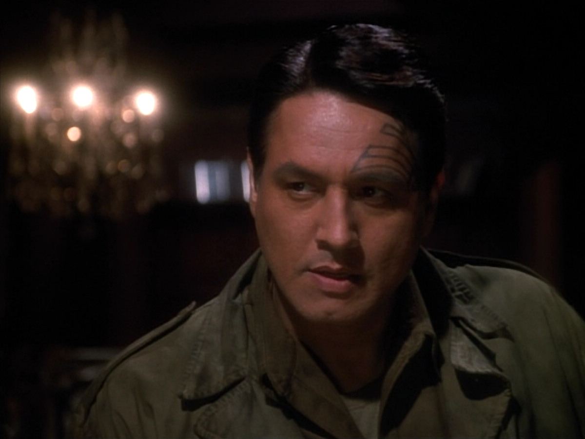 extant_StarTrekVOY_4x19-TheKillingGamePart2_00899.jpg
