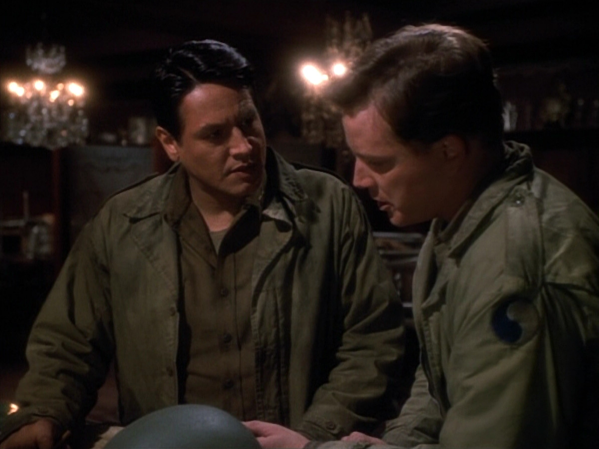 extant_StarTrekVOY_4x19-TheKillingGamePart2_00931.jpg