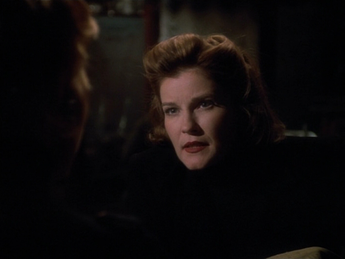 extant_StarTrekVOY_4x19-TheKillingGamePart2_00989.jpg