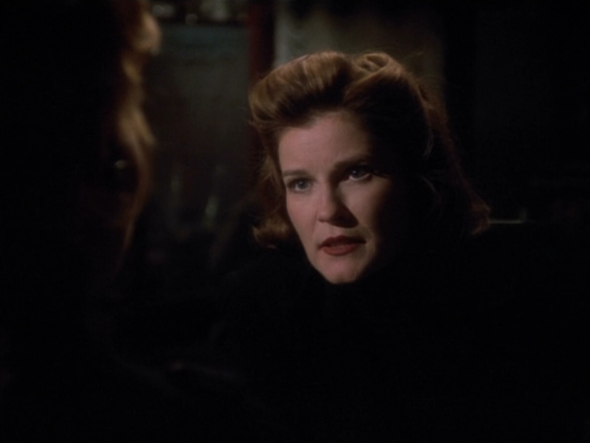 extant_StarTrekVOY_4x19-TheKillingGamePart2_00994.jpg