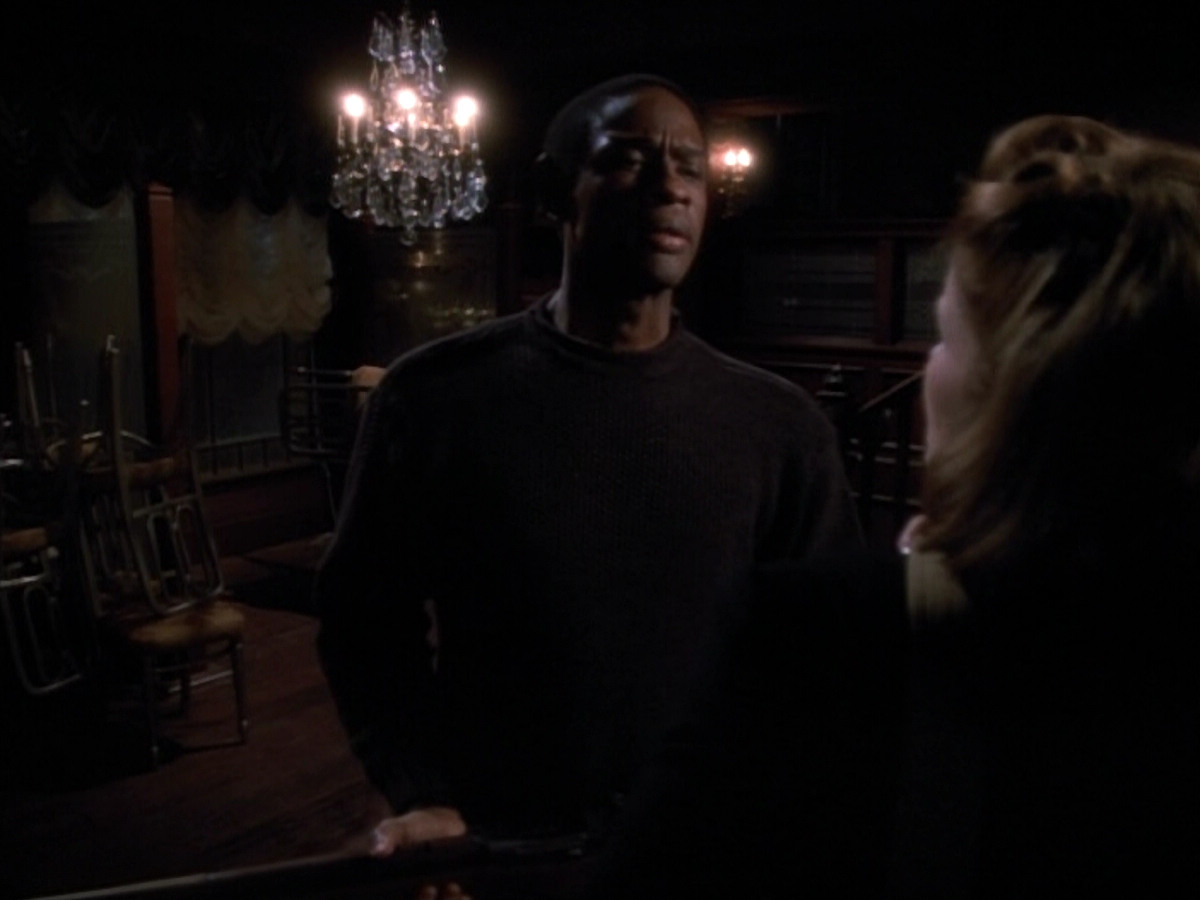 extant_StarTrekVOY_4x19-TheKillingGamePart2_01006.jpg