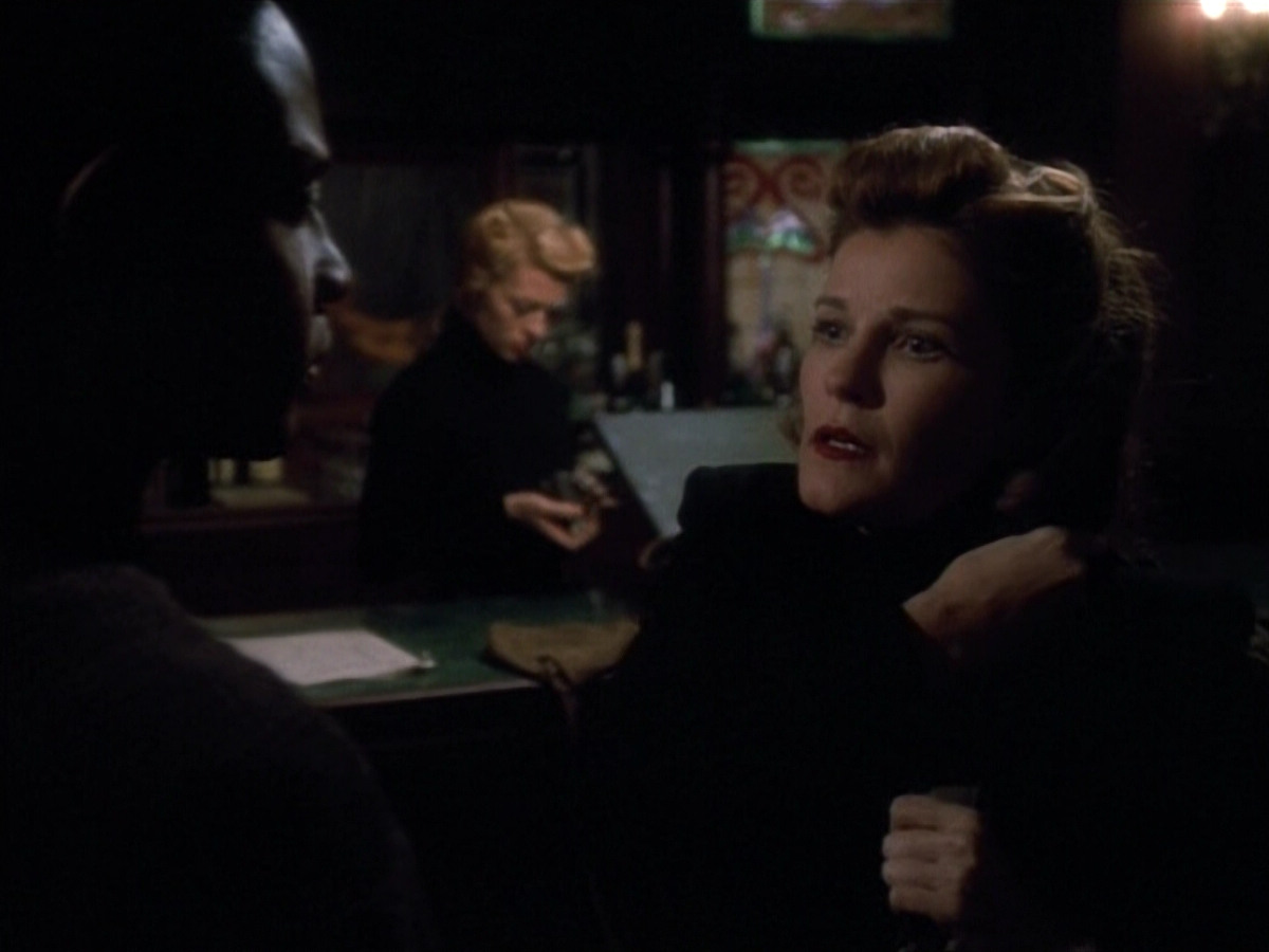 extant_StarTrekVOY_4x19-TheKillingGamePart2_01010.jpg