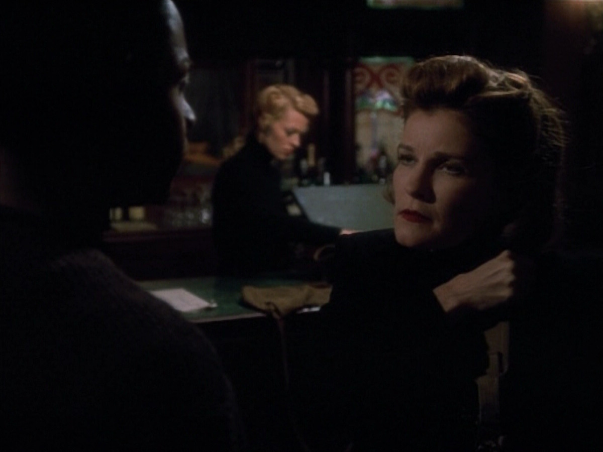 extant_StarTrekVOY_4x19-TheKillingGamePart2_01019.jpg