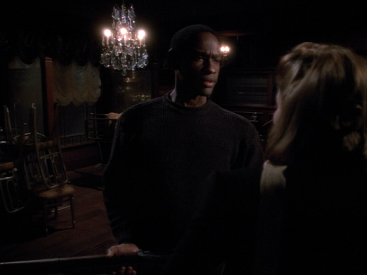 extant_StarTrekVOY_4x19-TheKillingGamePart2_01023.jpg