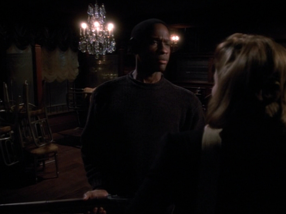 extant_StarTrekVOY_4x19-TheKillingGamePart2_01025.jpg