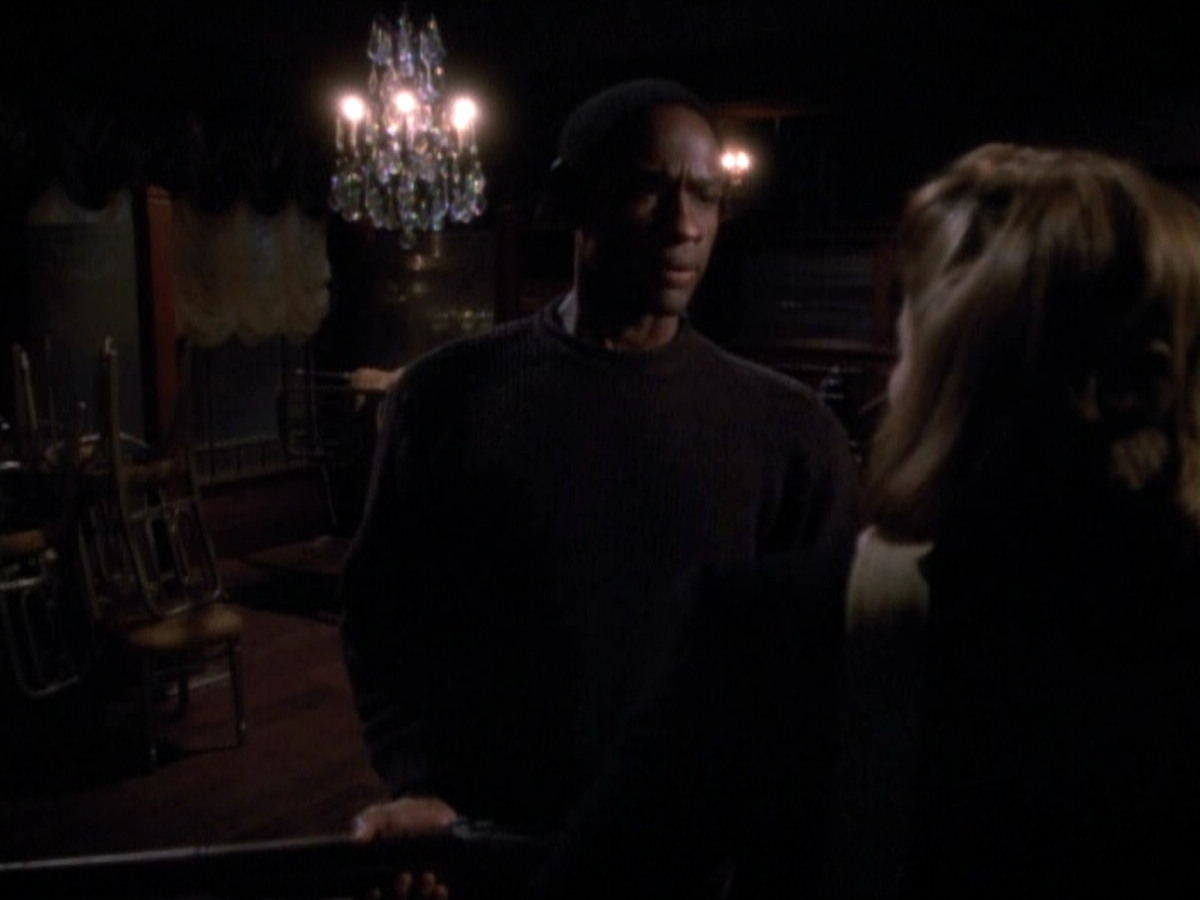 extant_StarTrekVOY_4x19-TheKillingGamePart2_01031.jpg