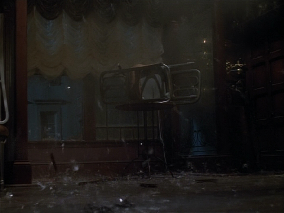 extant_StarTrekVOY_4x19-TheKillingGamePart2_01034.jpg