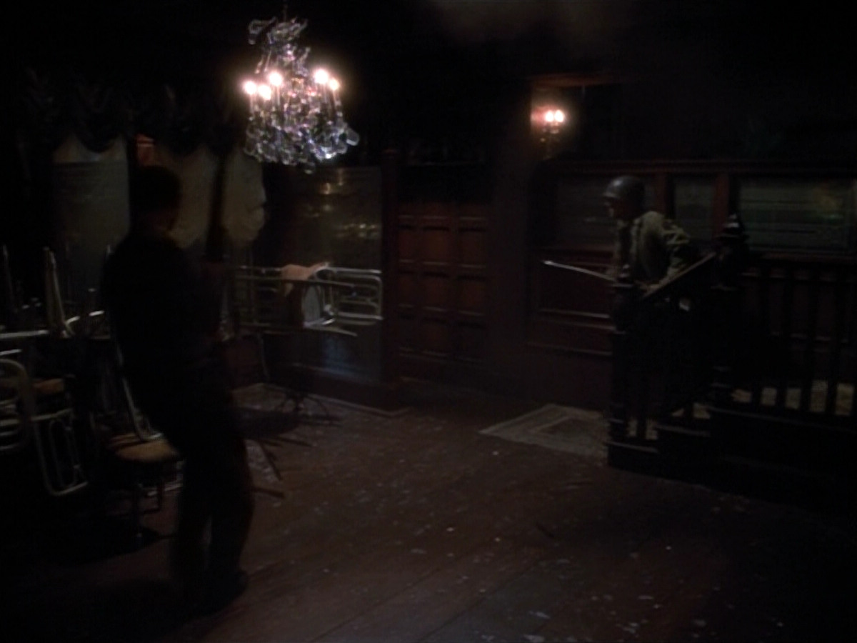 extant_StarTrekVOY_4x19-TheKillingGamePart2_01038.jpg