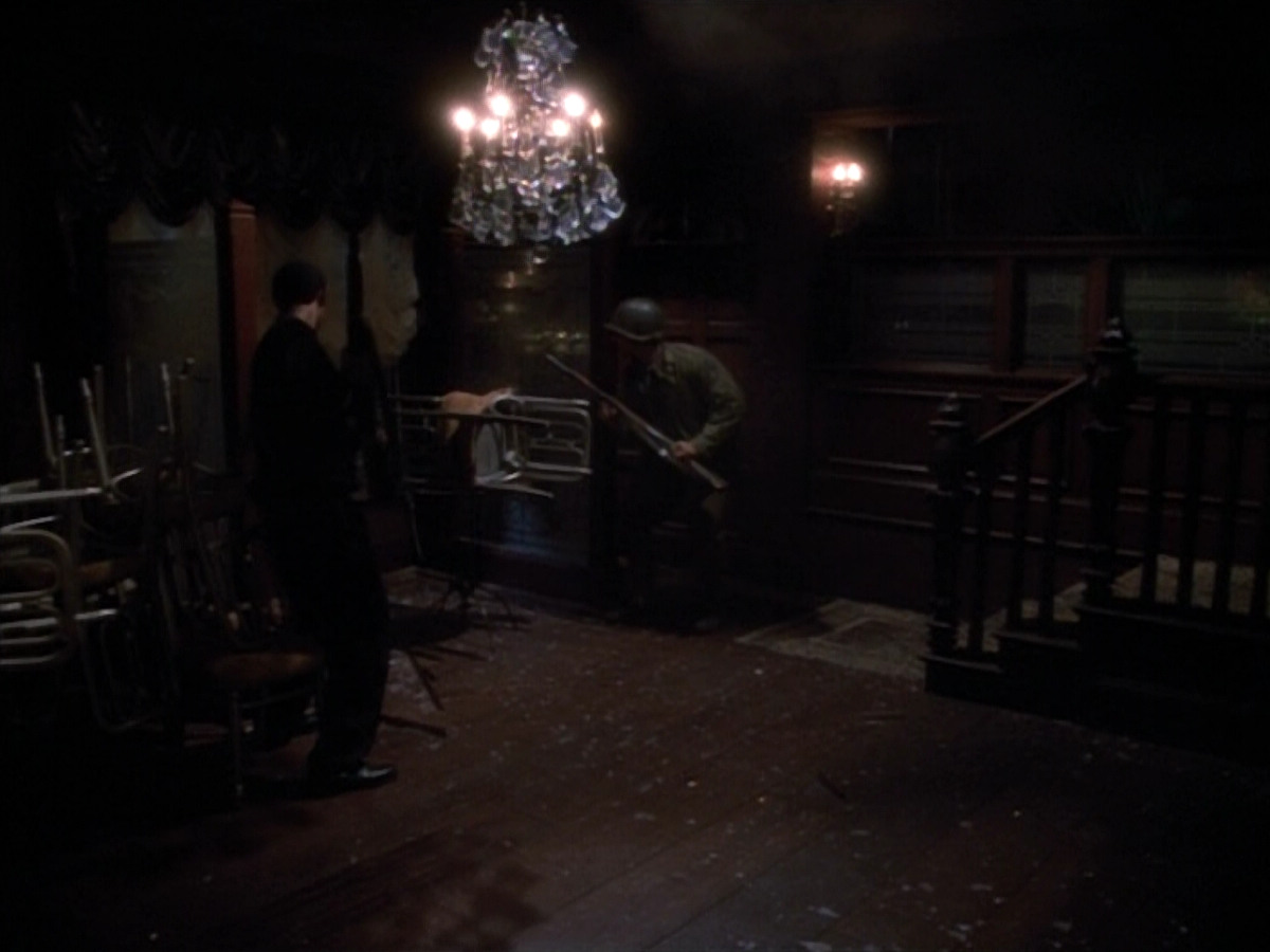 extant_StarTrekVOY_4x19-TheKillingGamePart2_01040.jpg
