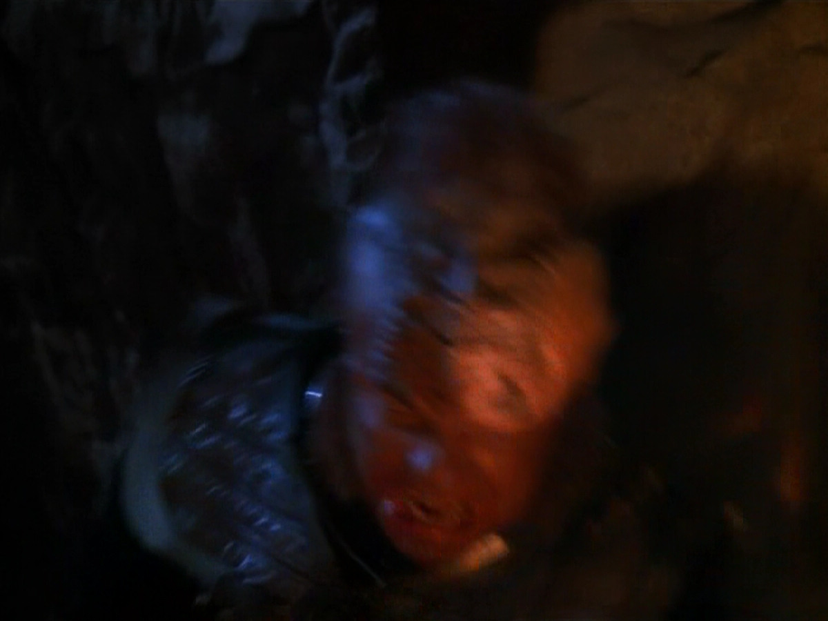 extant_StarTrekVOY_4x19-TheKillingGamePart2_01159.jpg