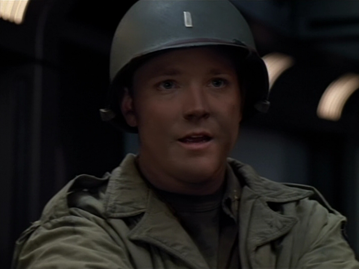 extant_StarTrekVOY_4x19-TheKillingGamePart2_01269.jpg