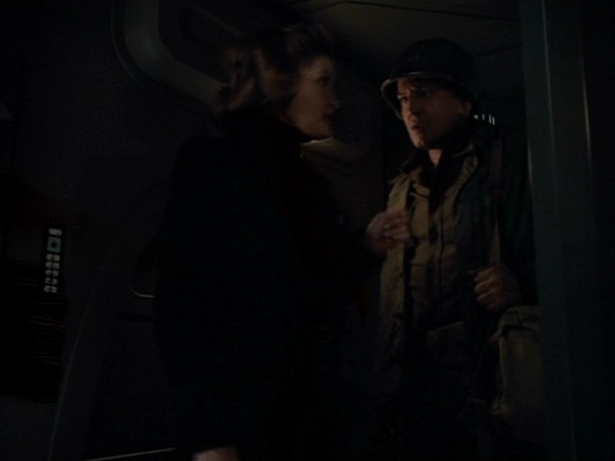 extant_StarTrekVOY_4x19-TheKillingGamePart2_01355.jpg
