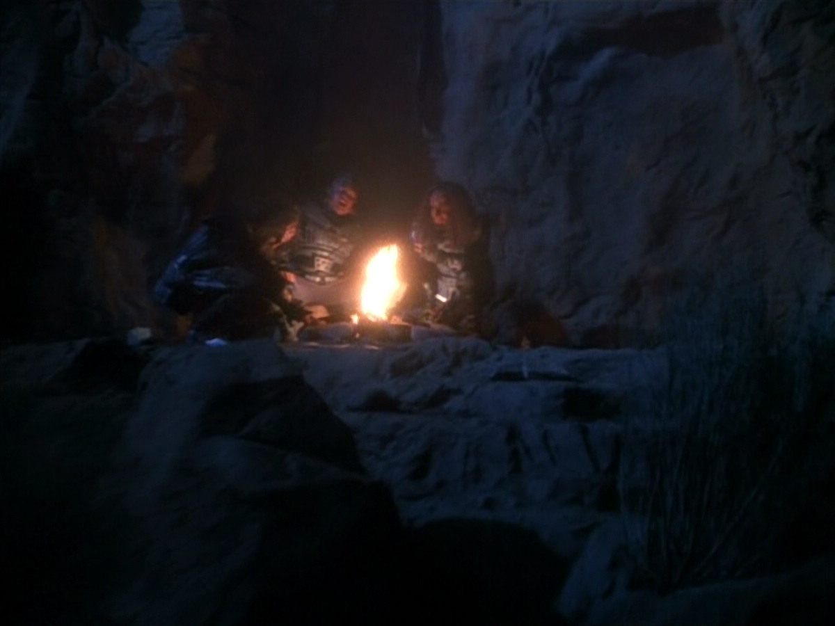 extant_StarTrekVOY_4x19-TheKillingGamePart2_01373.jpg