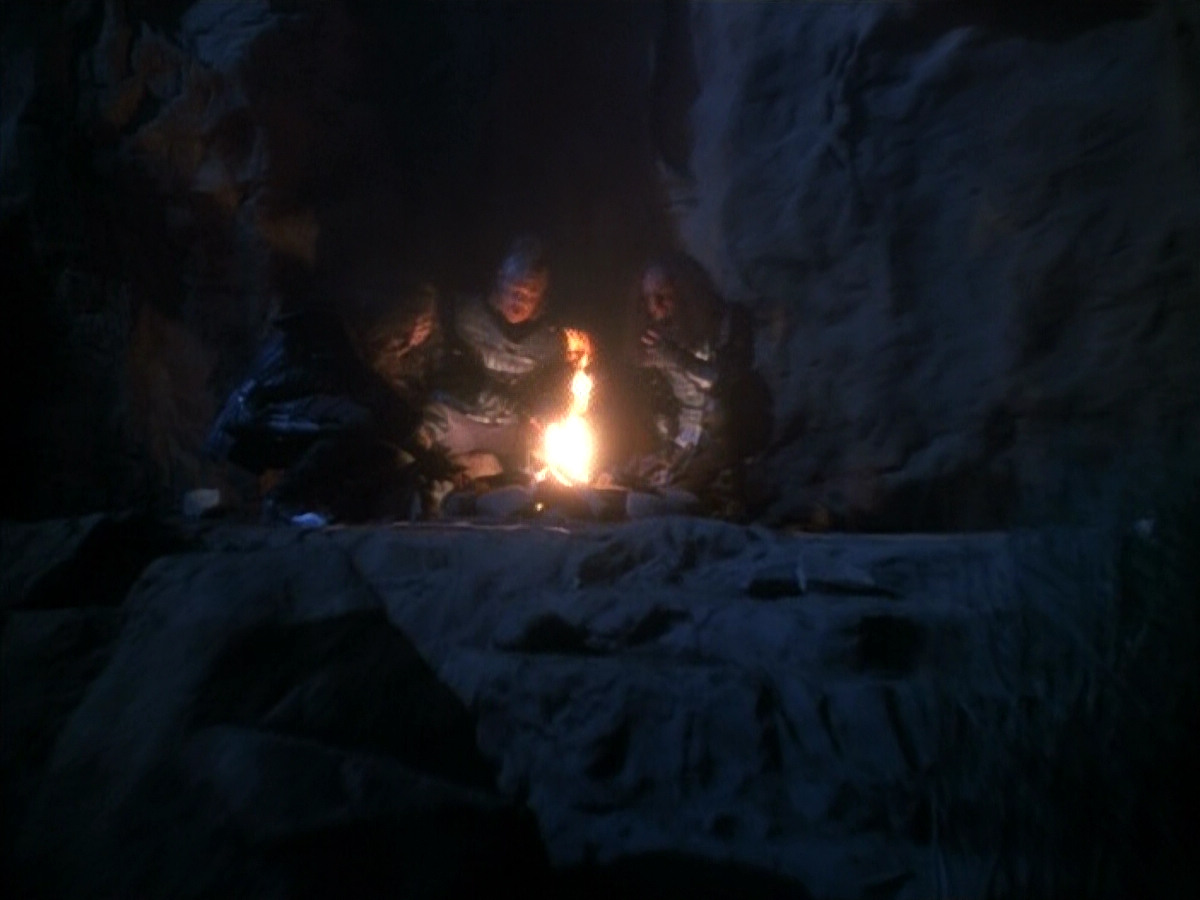 extant_StarTrekVOY_4x19-TheKillingGamePart2_01375.jpg