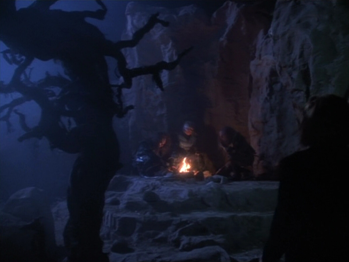 extant_StarTrekVOY_4x19-TheKillingGamePart2_01395.jpg