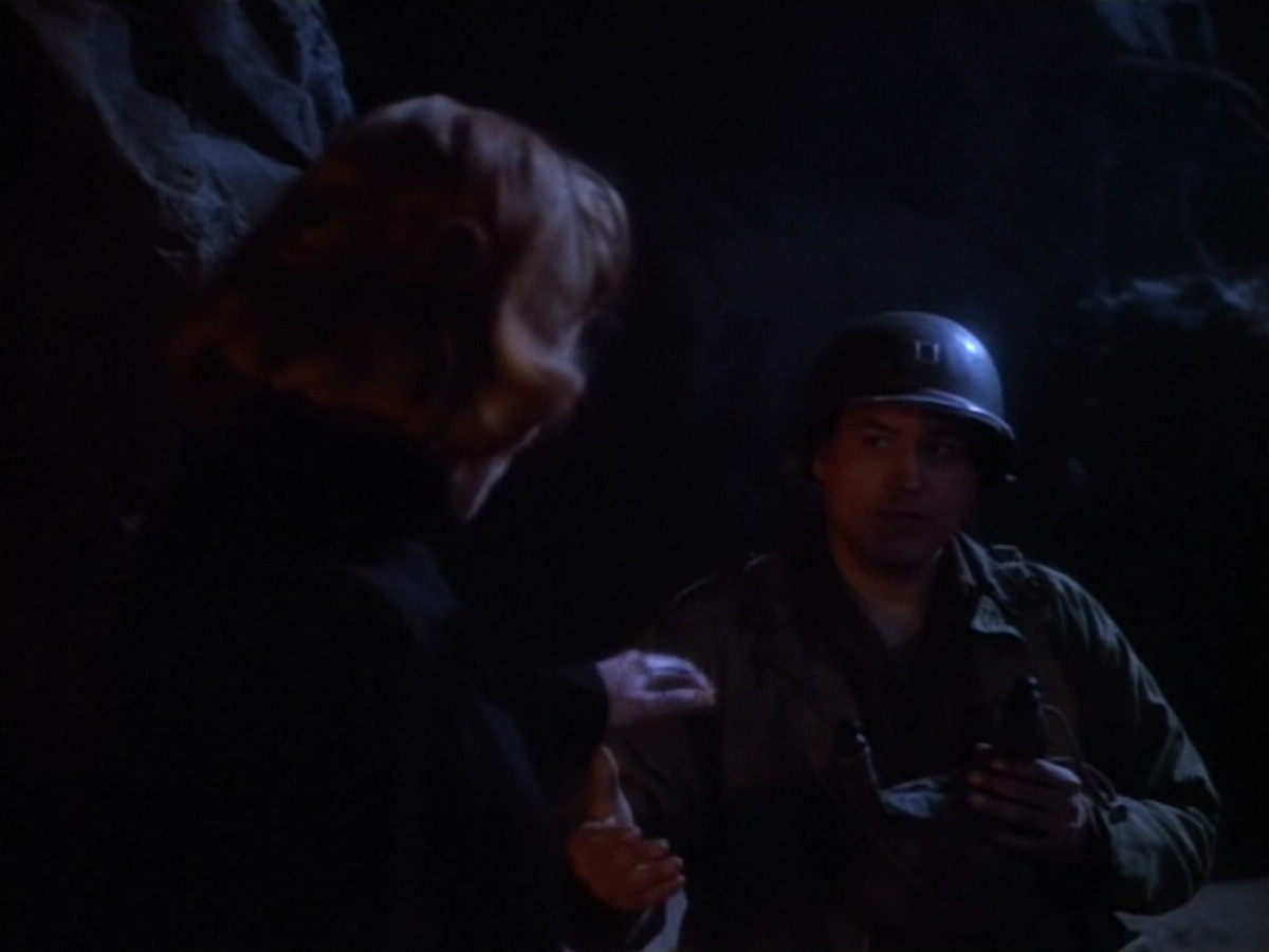 extant_StarTrekVOY_4x19-TheKillingGamePart2_01475.jpg