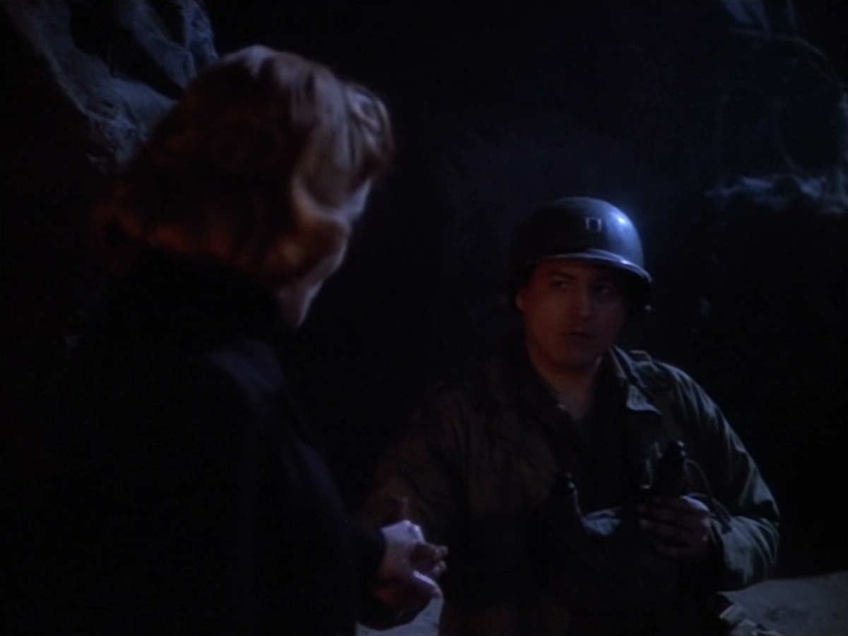 extant_StarTrekVOY_4x19-TheKillingGamePart2_01476.jpg