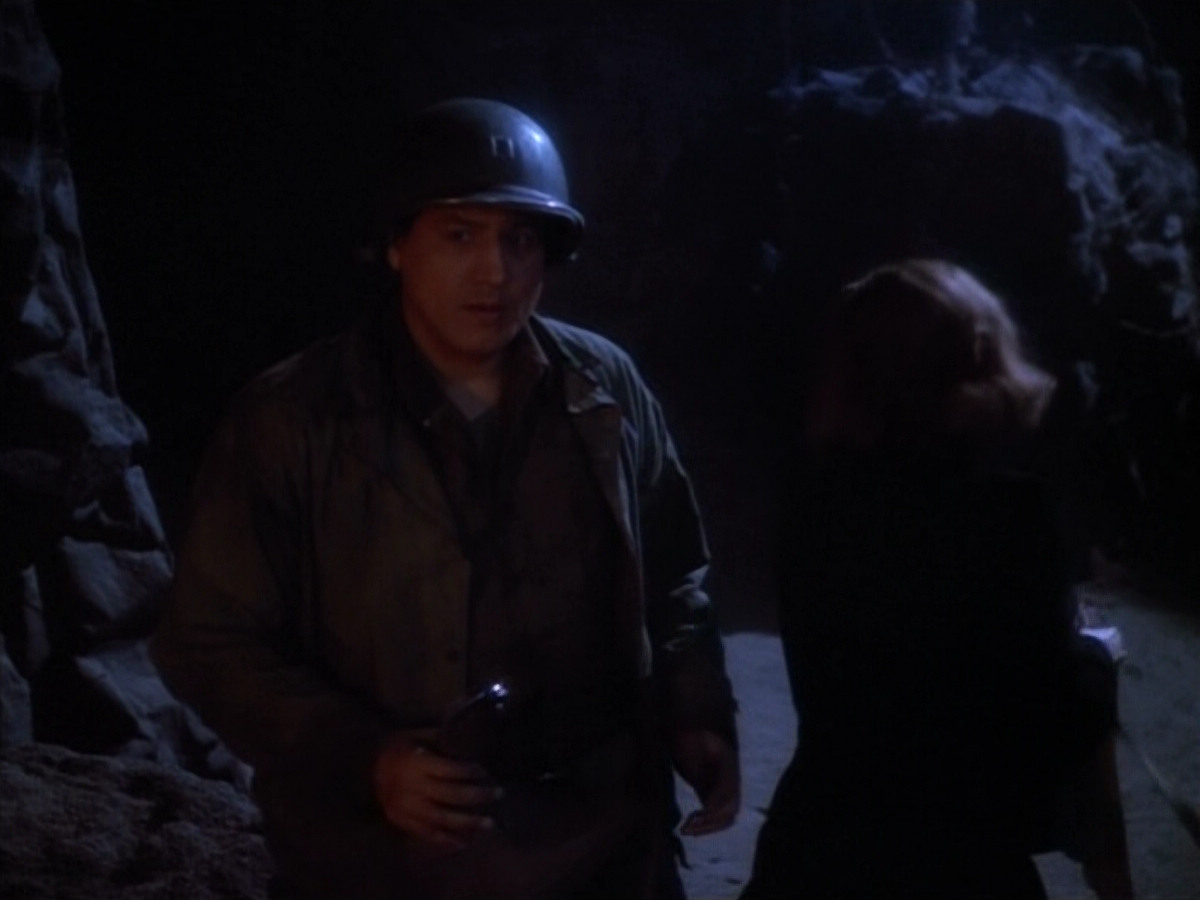 extant_StarTrekVOY_4x19-TheKillingGamePart2_01484.jpg
