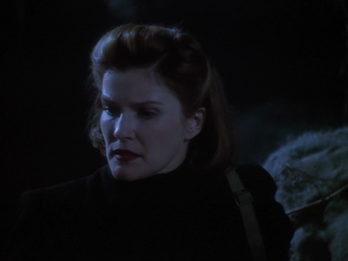 extant_StarTrekVOY_4x19-TheKillingGamePart2_01532.jpg