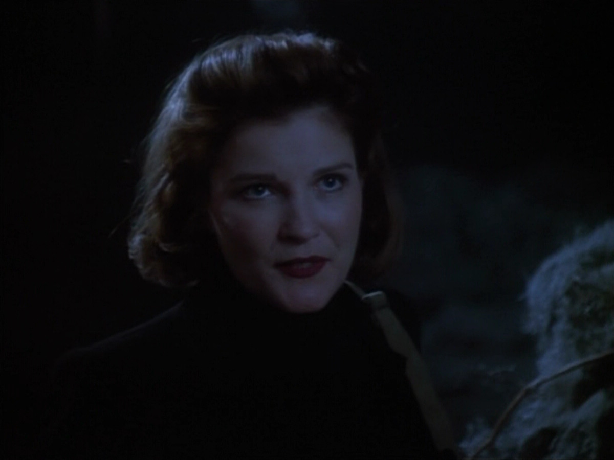 extant_StarTrekVOY_4x19-TheKillingGamePart2_01557.jpg
