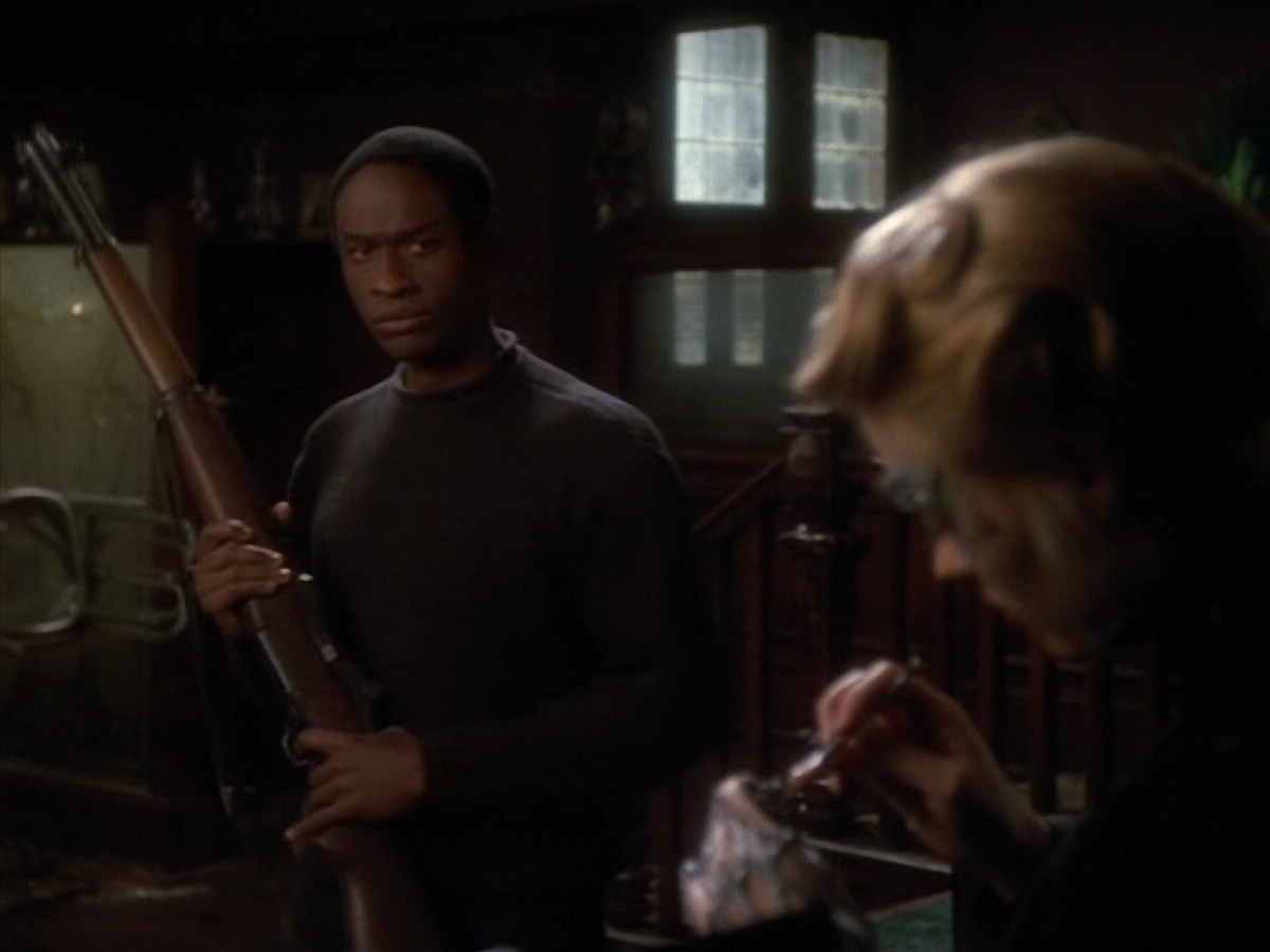 extant_StarTrekVOY_4x19-TheKillingGamePart2_01677.jpg