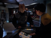 Filename=extant_StarTrekVOY_4x19-TheKillingGamePart2_00430.jpg
Filesize=174KiB
Dimensions=1200x900
Date added=Sep 30, 2019 extant_StarTrekVOY_4x19-TheKillingGamePart2_00430.jpg