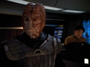 extant_StarTrekVOY_4x19-TheKillingGamePart2_00492.jpg