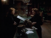 Filename=extant_StarTrekVOY_4x19-TheKillingGamePart2_00973.jpg
Filesize=146KiB
Dimensions=1200x900
Date added=Sep 30, 2019 extant_StarTrekVOY_4x19-TheKillingGamePart2_00973.jpg
