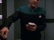 extant_StarTrekVOY_4x19-TheKillingGamePart2_01064.jpg