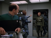 extant_StarTrekVOY_4x19-TheKillingGamePart2_01071.jpg