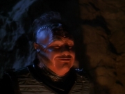 extant_StarTrekVOY_4x19-TheKillingGamePart2_01180.jpg