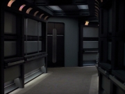 extant_StarTrekVOY_4x19-TheKillingGamePart2_01190.jpg