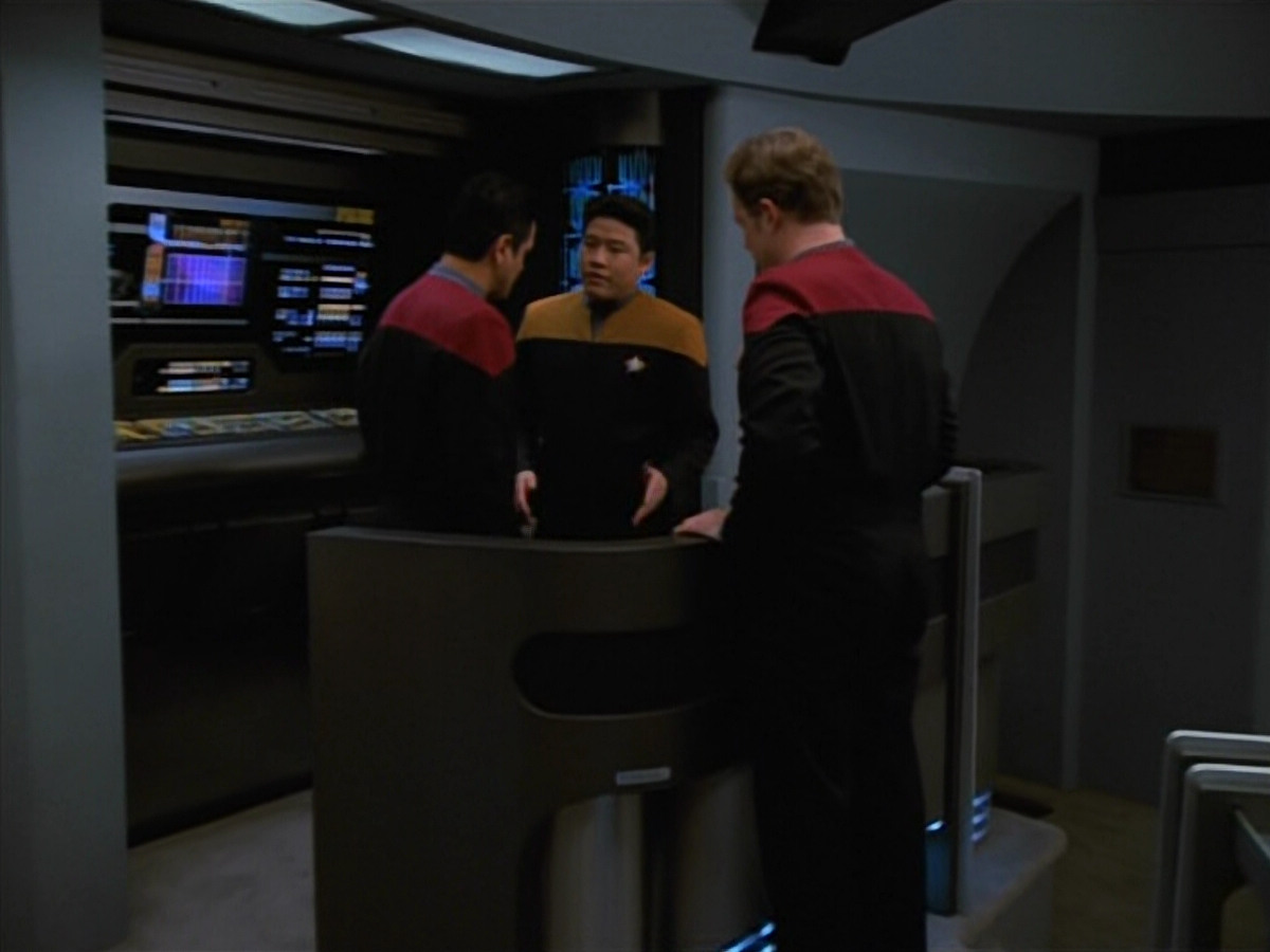 extant_StarTrekVOY_4x22-Unforgettable_00031.jpg