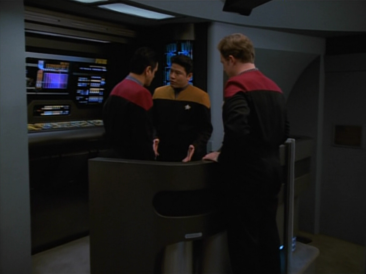extant_StarTrekVOY_4x22-Unforgettable_00032.jpg