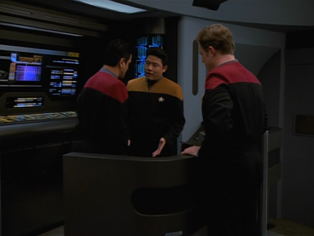extant_StarTrekVOY_4x22-Unforgettable_00034.jpg