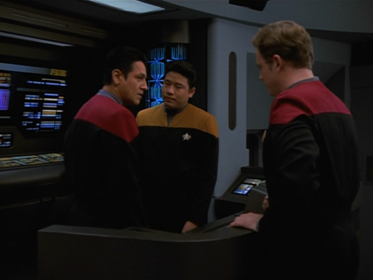 extant_StarTrekVOY_4x22-Unforgettable_00038.jpg