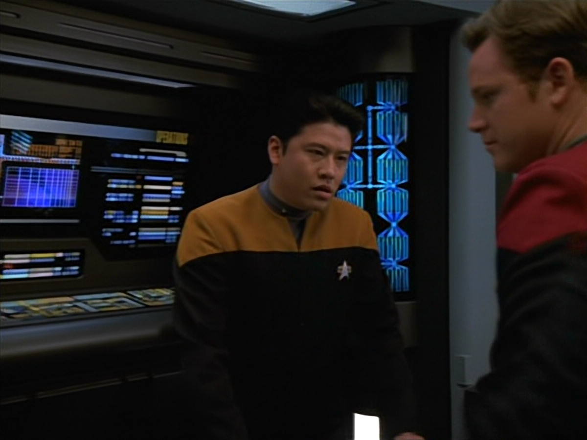 extant_StarTrekVOY_4x22-Unforgettable_00046.jpg