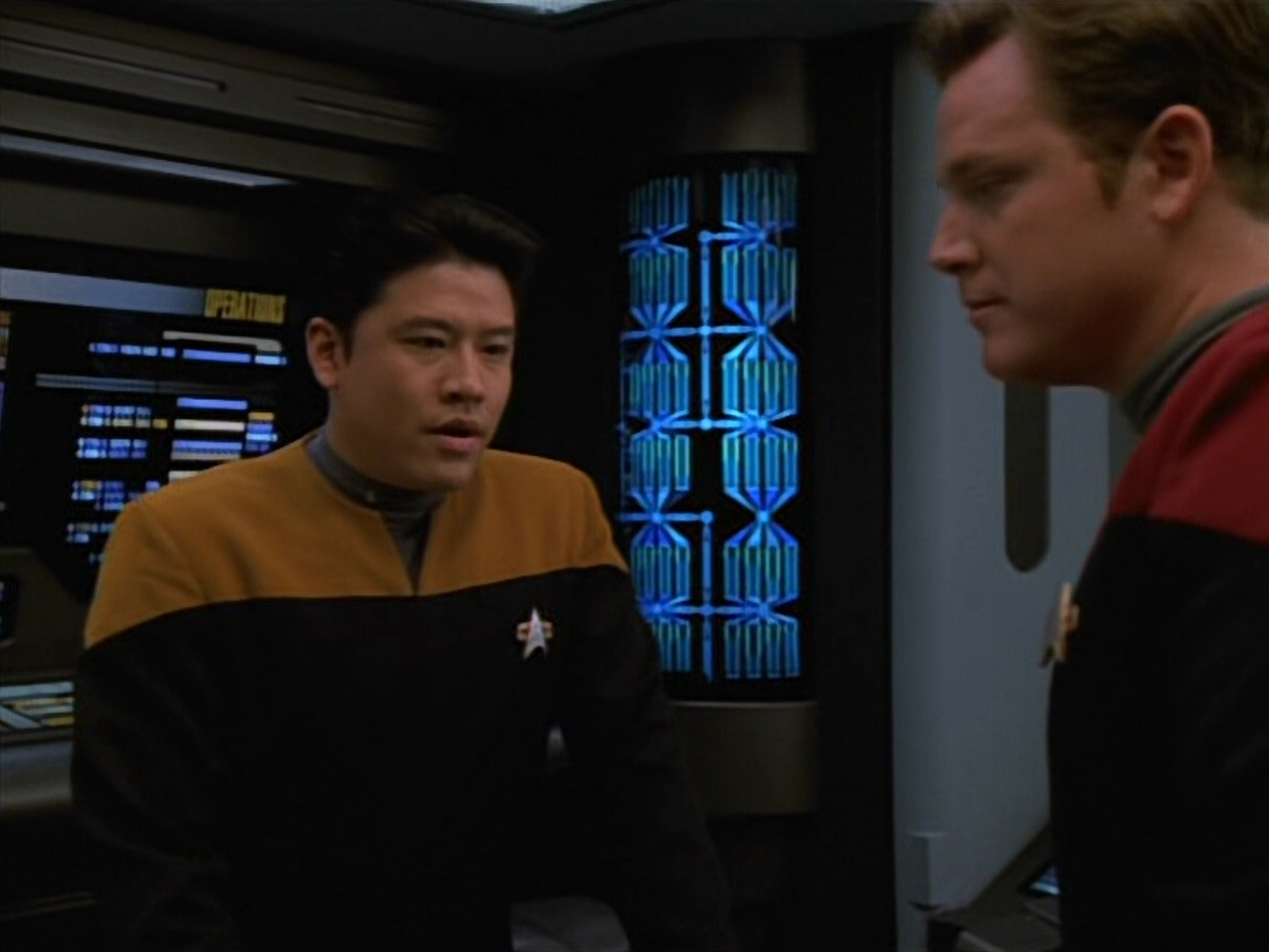 extant_StarTrekVOY_4x22-Unforgettable_00048.jpg