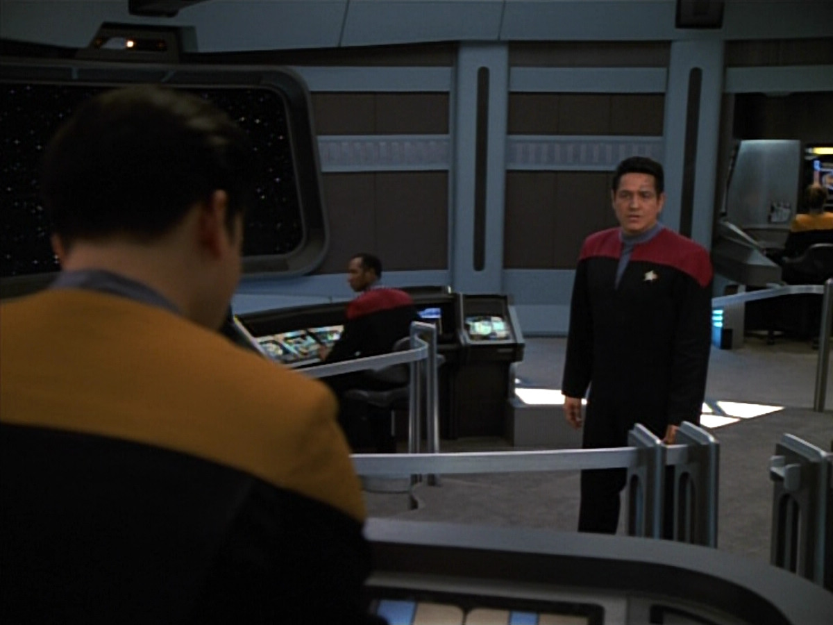 extant_StarTrekVOY_4x22-Unforgettable_00070.jpg