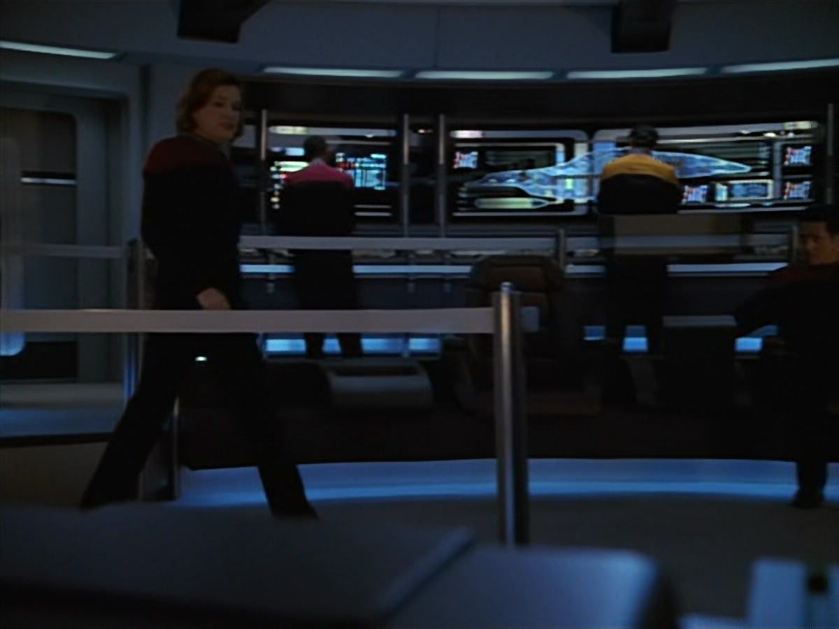 extant_StarTrekVOY_4x22-Unforgettable_00101.jpg