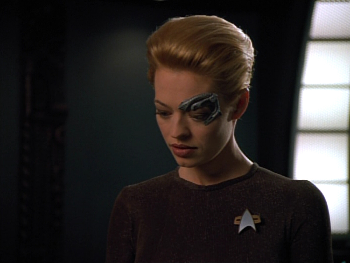 extant_StarTrekVOY_4x22-Unforgettable_00106.jpg
