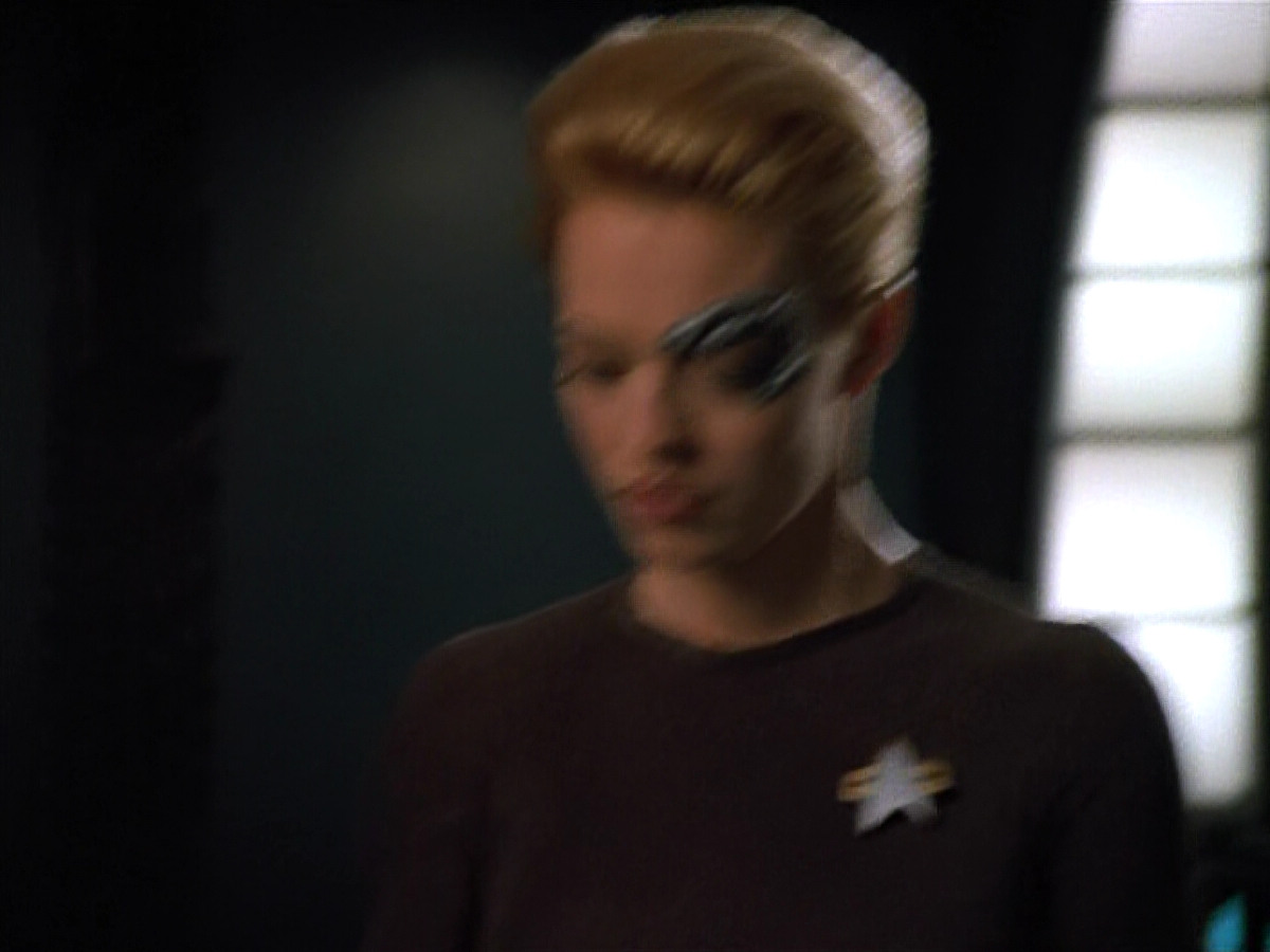 extant_StarTrekVOY_4x22-Unforgettable_00111.jpg